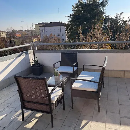 Penthouse Near The Historic Center Modena