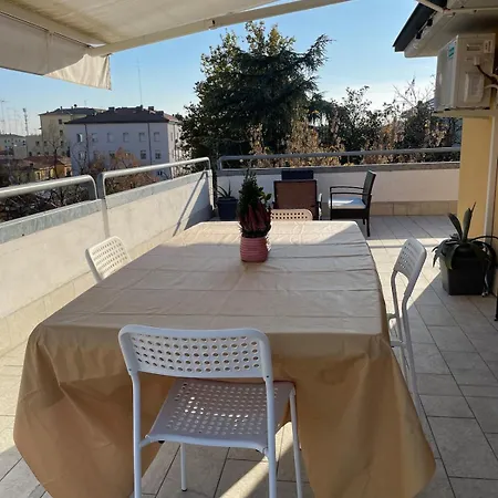 Penthouse Near The Historic Center * Modena