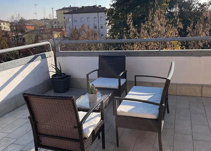 Penthouse Near The Historic Center モデナ